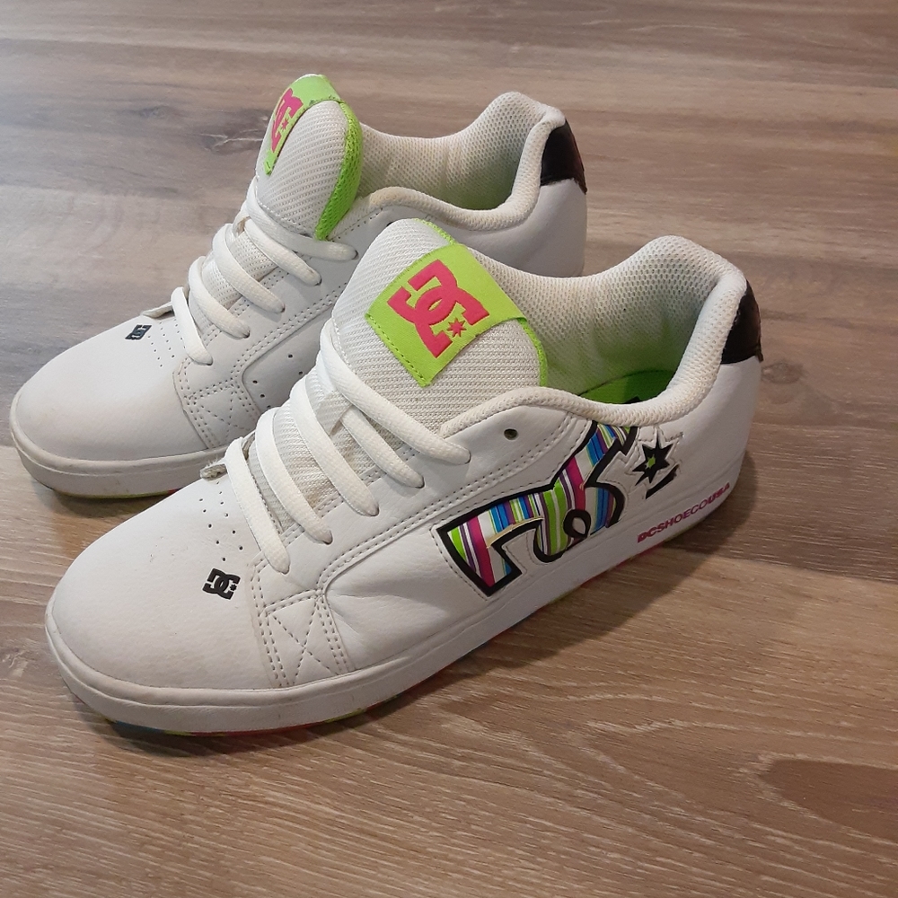 DC Court Graffik Womens Shoes 320133 White/Rainbow Size 8.5W Pre-Owned